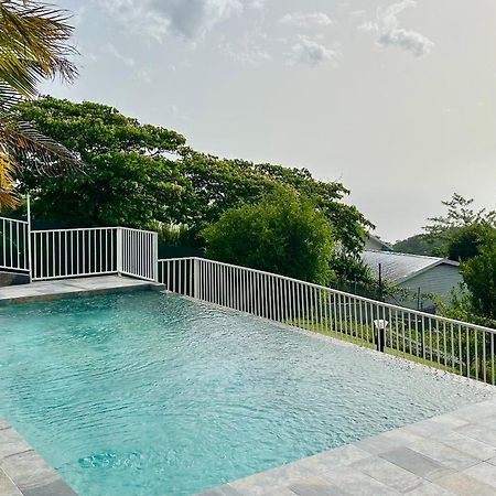 Apartament Bleu Soleil Le Morne-Vert Zewnętrze zdjęcie