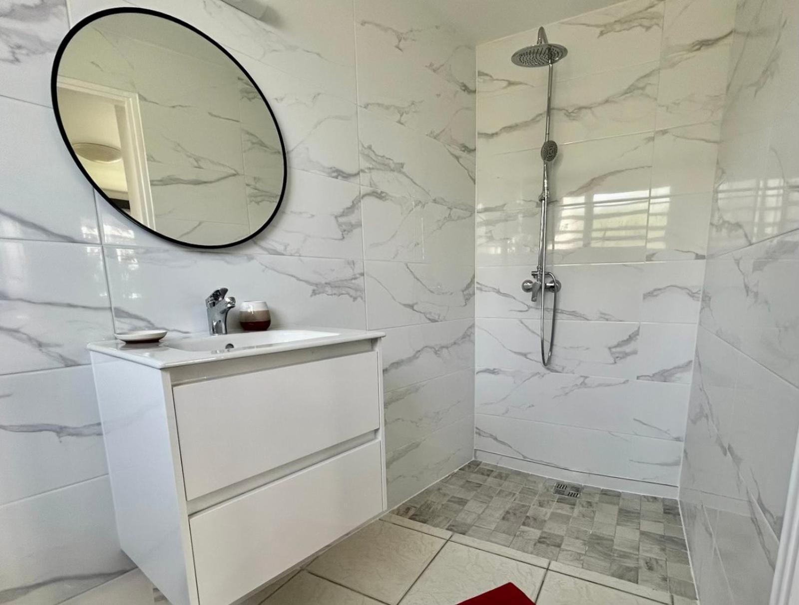 Apartament Bleu Soleil Le Morne-Vert Zewnętrze zdjęcie
