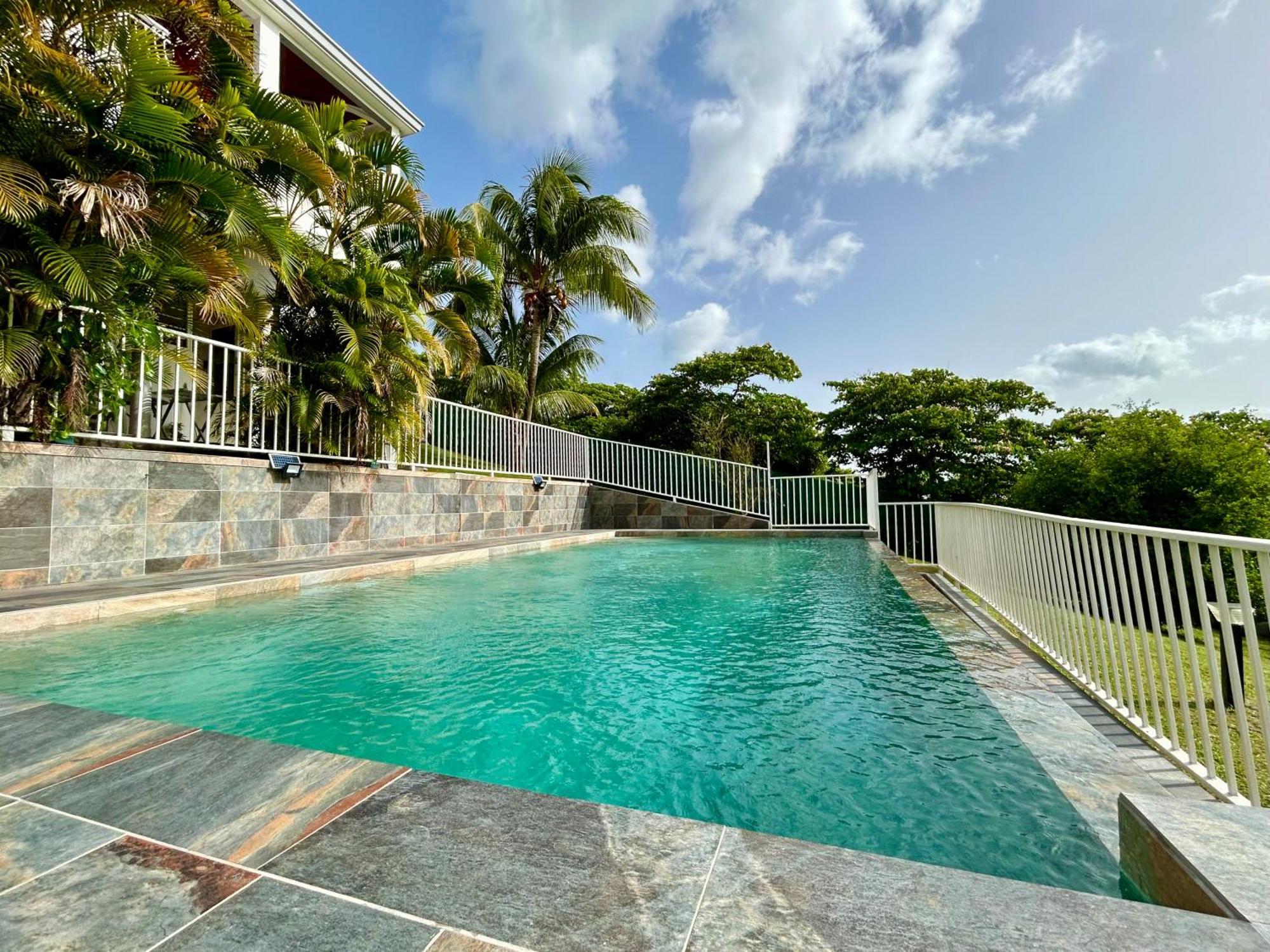 Apartament Bleu Soleil Le Morne-Vert Zewnętrze zdjęcie